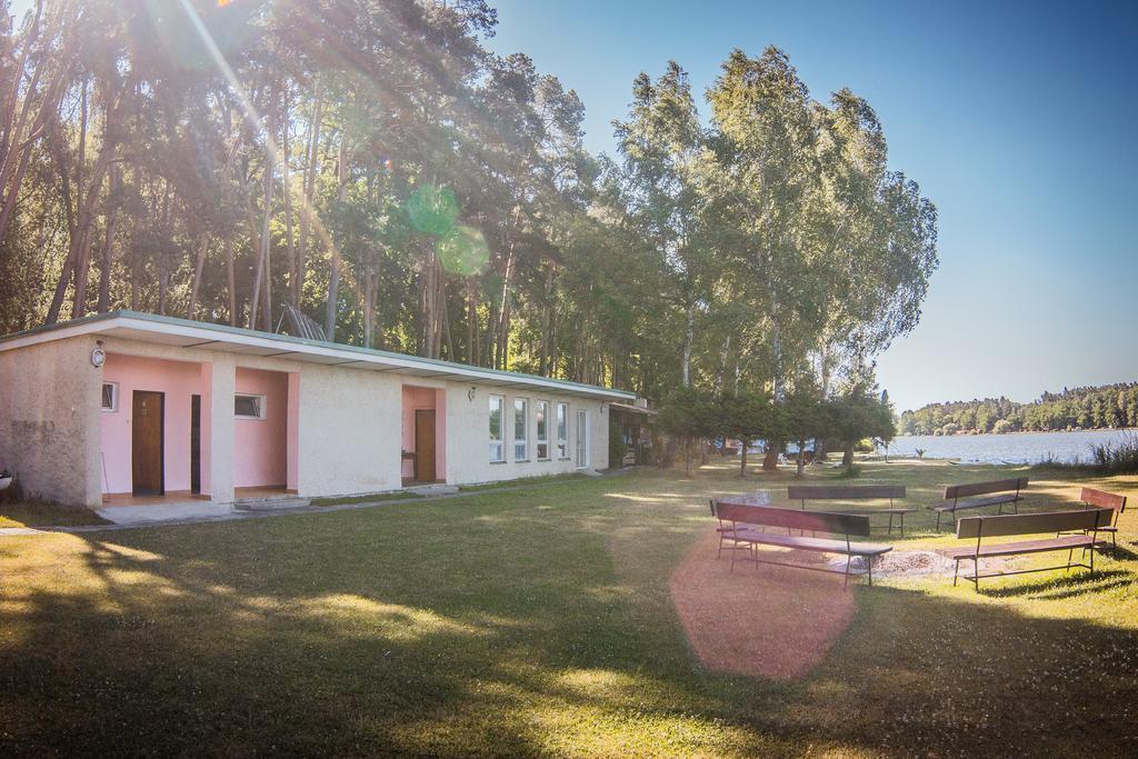 فندق Yacht Club Bezdrev Hluboká nad Vltavou المظهر الخارجي الصورة