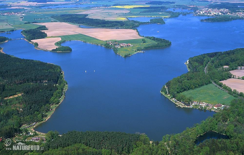 فندق Yacht Club Bezdrev Hluboká nad Vltavou المظهر الخارجي الصورة